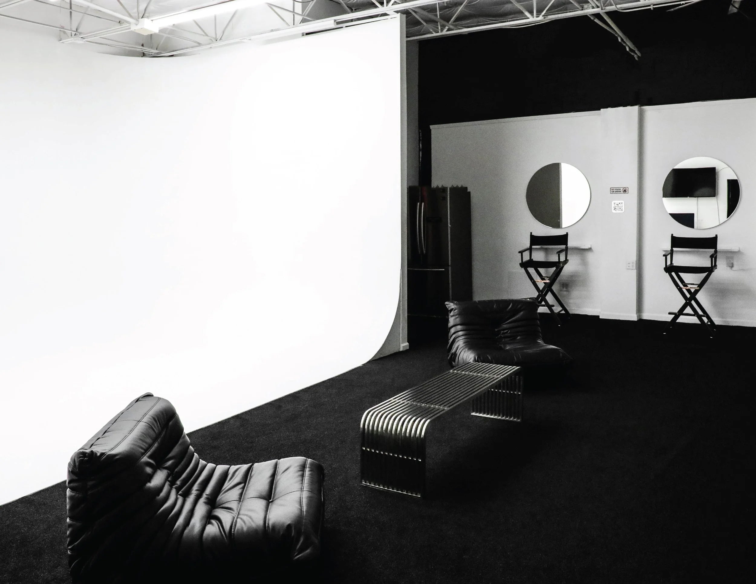 Cyc-Wall Photography Studio