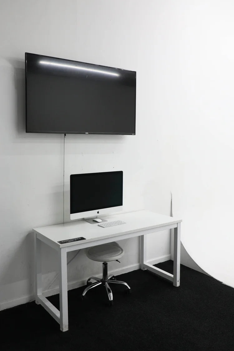 Cyc-Wall Photography Studio